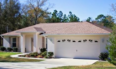 A,Small,Home,In,Florida,Owned,By,Retired,Senior.